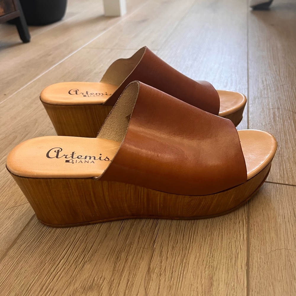 Brown Genuine Leather Slide Sandals, Size 7.5